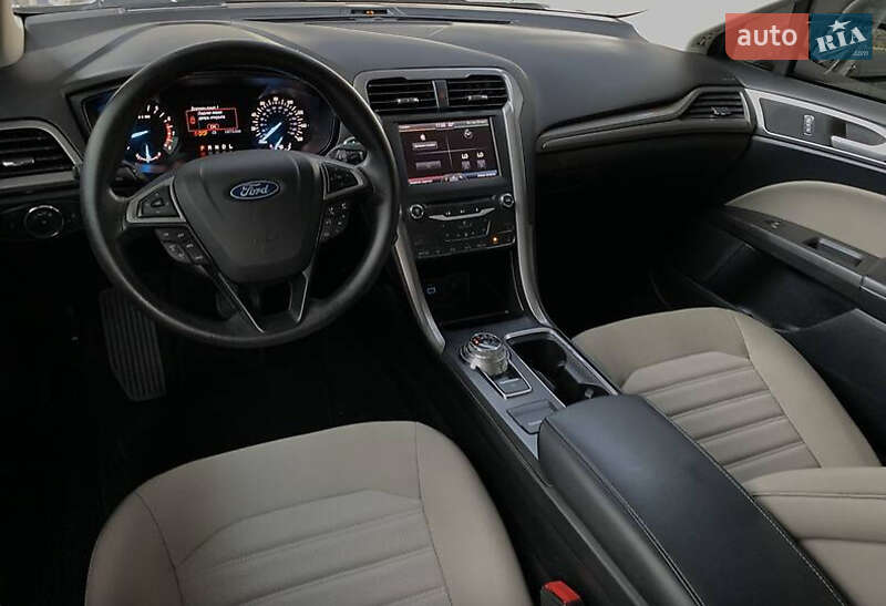 Седан Ford Fusion 2019 в Черкасах