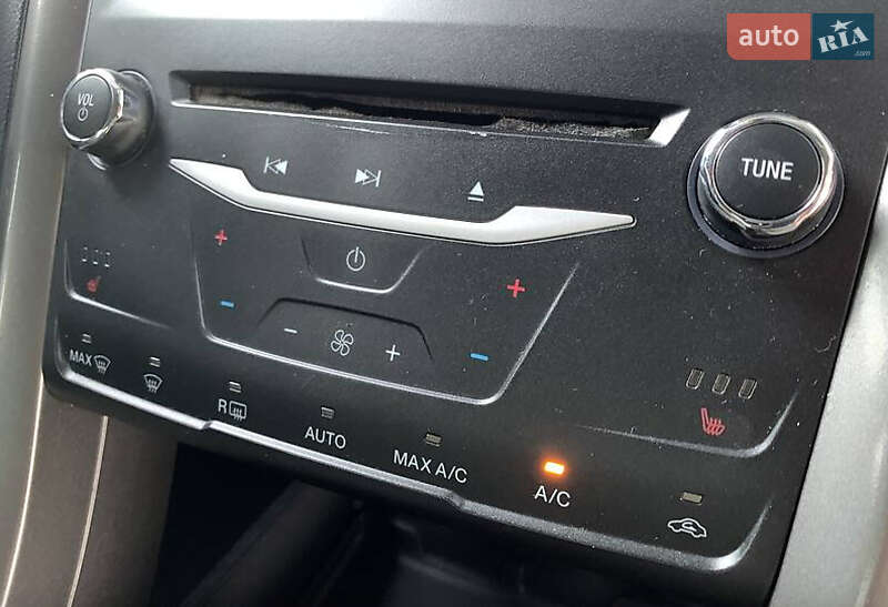 Седан Ford Fusion 2019 в Черкасах