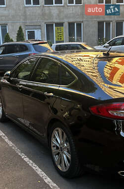 Седан Ford Fusion 2016 в 