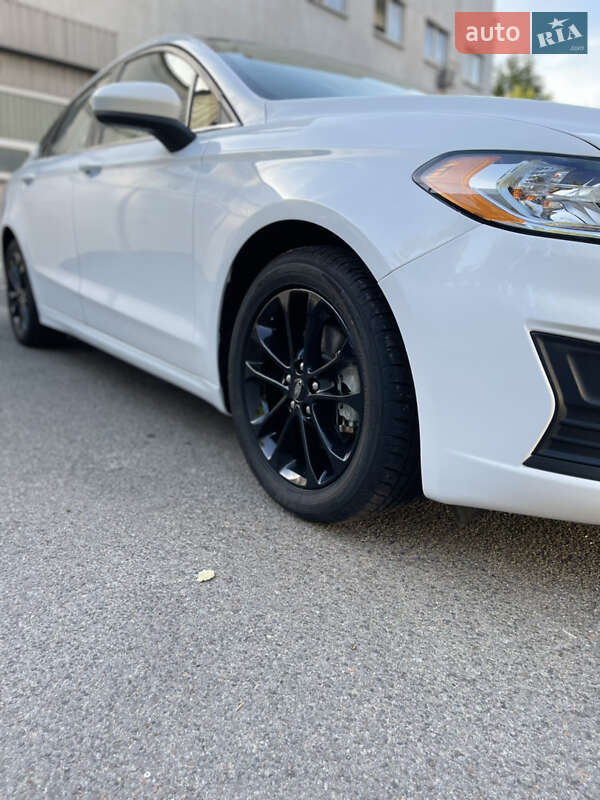Седан Ford Fusion 2019 в Киеве фото 8 Седан Ford Fusion 2019 в Киеве