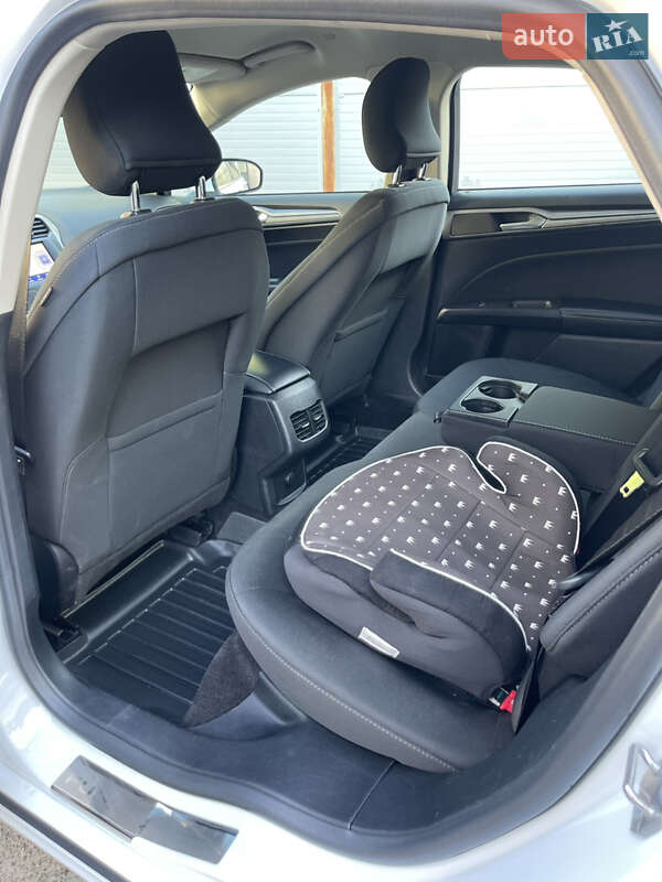 Седан Ford Fusion 2019 в Киеве фото 18 Седан Ford Fusion 2019 в Киеве