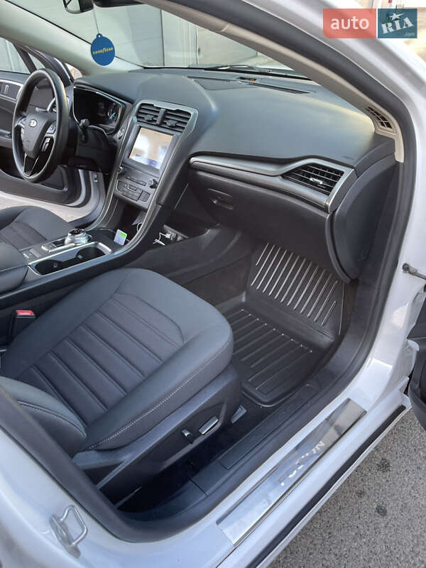 Седан Ford Fusion 2019 в Киеве фото 20 Седан Ford Fusion 2019 в Киеве