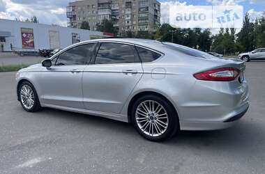 Седан Ford Fusion 2015 в Покровске