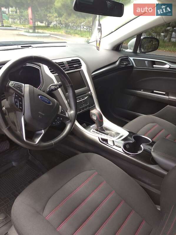 Седан Ford Fusion 2014 в Одесі