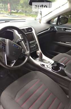 Седан Ford Fusion 2014 в Одесі