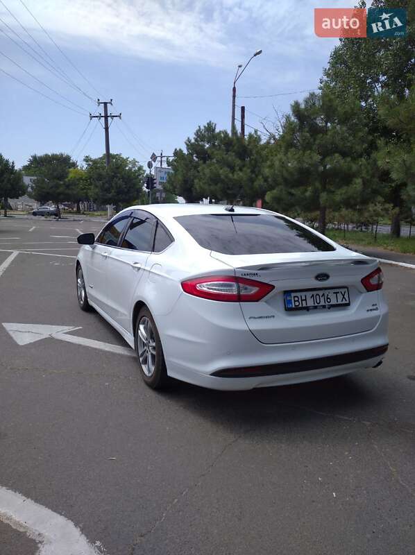 Седан Ford Fusion 2014 в Одесі