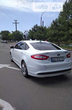 Седан Ford Fusion 2014 в Одесі