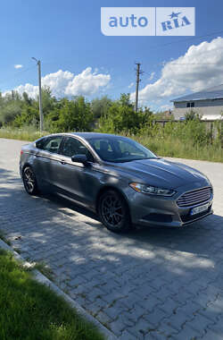 Седан Ford Fusion 2012 в Львові