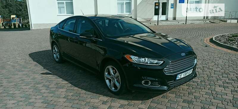 Седан Ford Fusion 2015 в Чернівцях