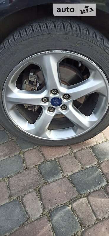 Седан Ford Fusion 2015 в Чернівцях