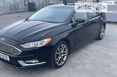 Седан Ford Fusion 2016 в 