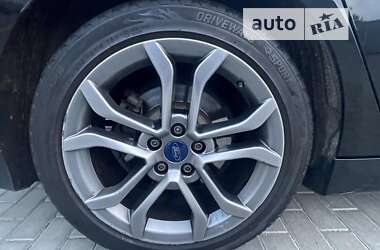 Седан Ford Fusion 2016 в 