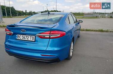 Седан Ford Fusion 2019 в Львове