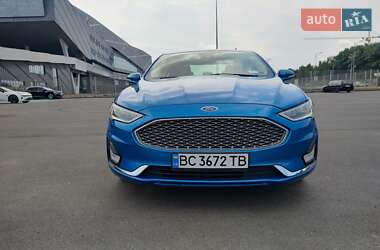 Седан Ford Fusion 2019 в Львове