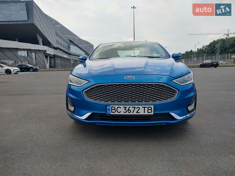Седан Ford Fusion 2019 в Львове