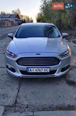 Седан Ford Fusion 2016 в Глевасі