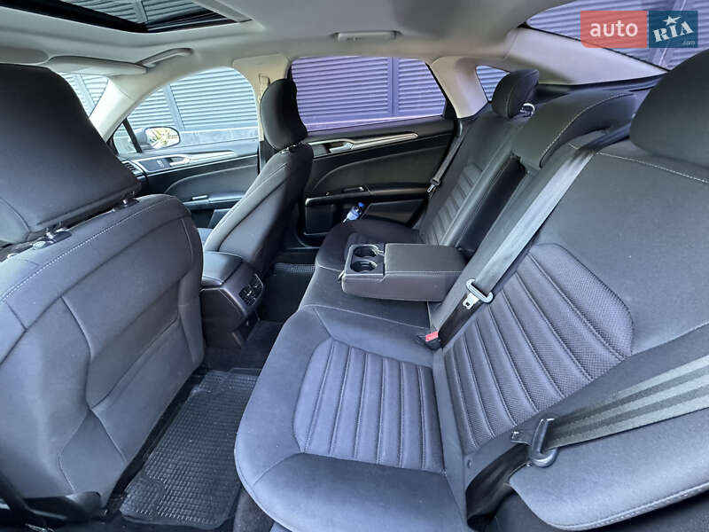 Седан Ford Fusion 2016 в Черкассах