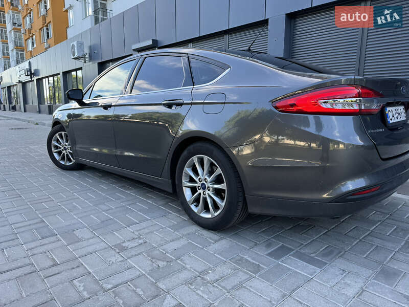 Седан Ford Fusion 2016 в Черкассах