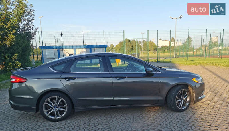 Седан Ford Fusion 2016 в Львове