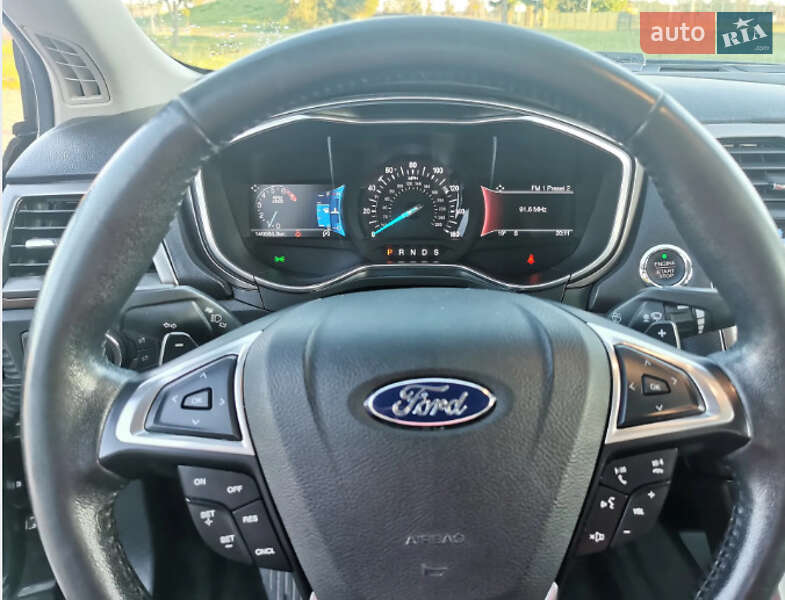 Седан Ford Fusion 2016 в Львове