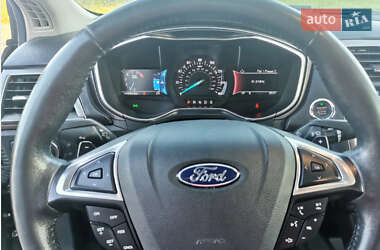 Седан Ford Fusion 2016 в 
