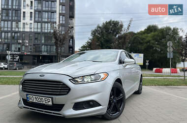 Седан Ford Fusion 2016 в 