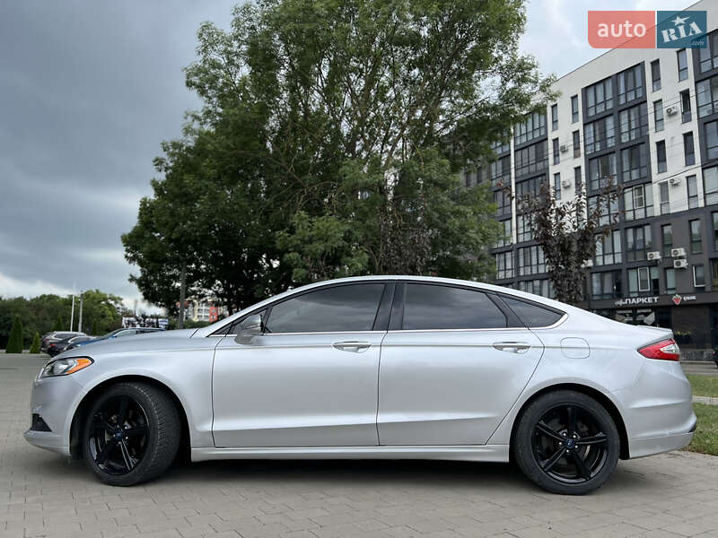 Седан Ford Fusion 2016 в Ужгороде