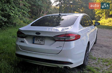 Седан Ford Fusion 2017 в 