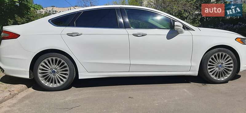 Седан Ford Fusion 2016 в Києві