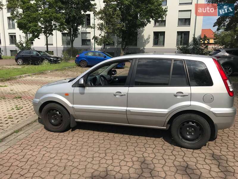 Хетчбек Ford Fusion 2010 в Києві