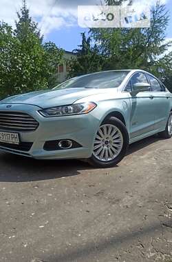 Седан Ford Fusion 2014 в Львові