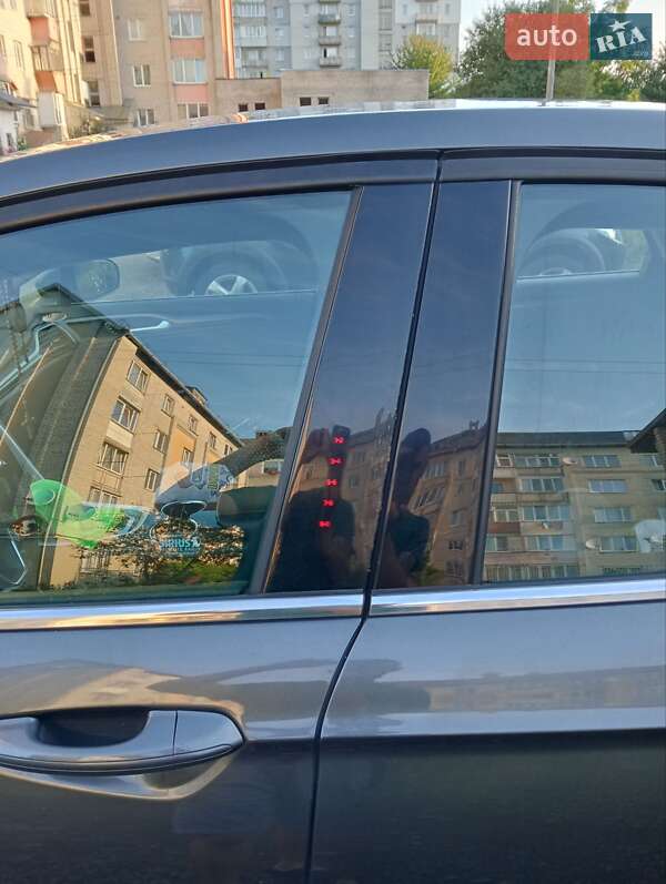 Седан Ford Fusion 2014 в Стрые