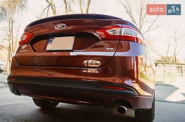 Седан Ford Fusion 2015 в 