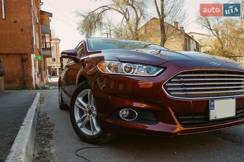 Седан Ford Fusion 2015 в Кривом Роге