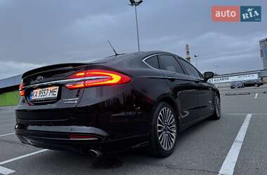 Седан Ford Fusion 2016 в 
