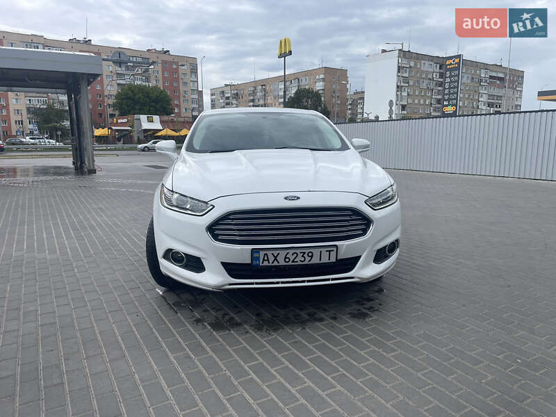 Седан Ford Fusion 2013 в Александрие