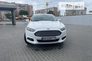 Седан Ford Fusion 2013 в Олександрії