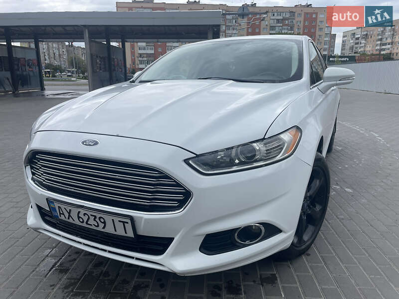 Седан Ford Fusion 2013 в Александрие