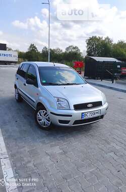 Хэтчбек Ford Fusion 2005 в 