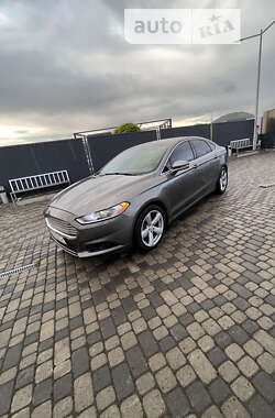 Седан Ford Fusion 2014 в Мукачевому