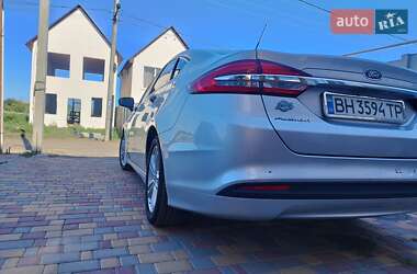 Седан Ford Fusion 2018 в 