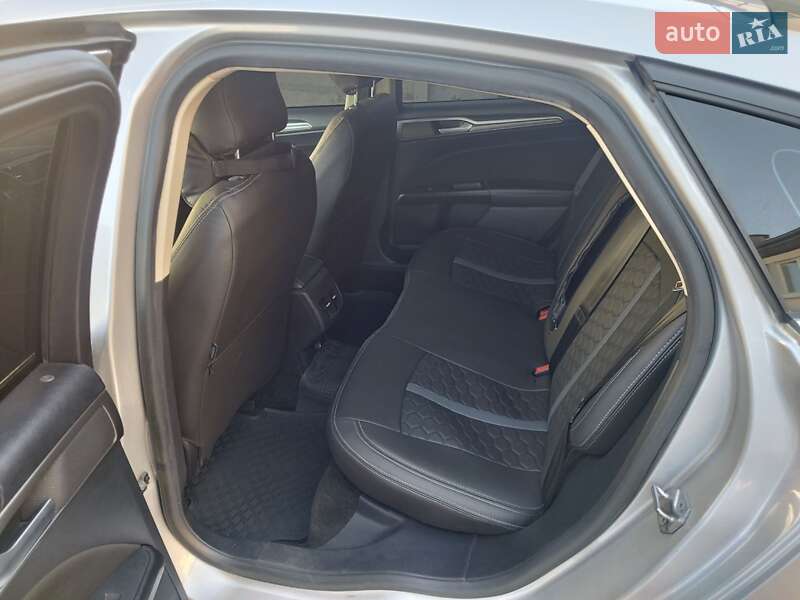 Седан Ford Fusion 2018 в Одессе