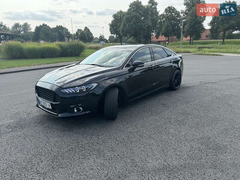Седан Ford Fusion 2016 в Гоще