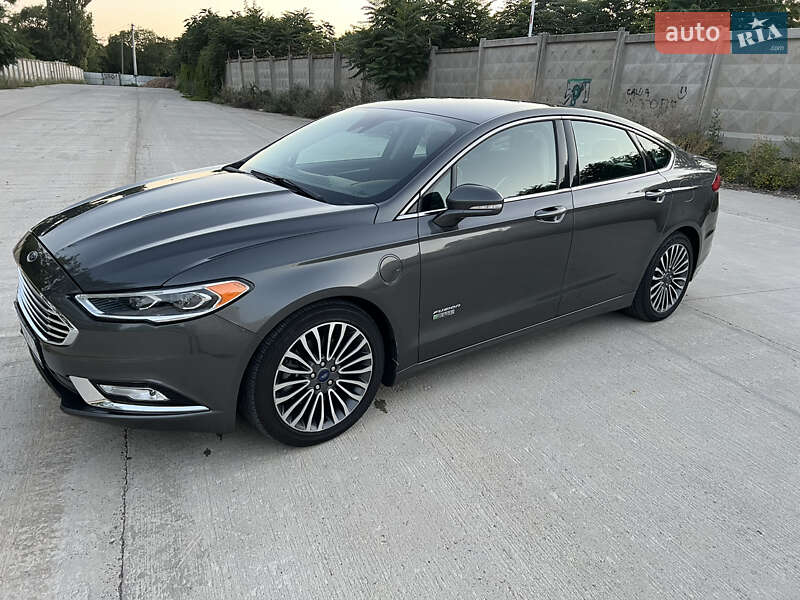 Седан Ford Fusion 2016 в Одесі