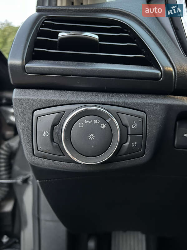 Седан Ford Fusion 2016 в Одесі