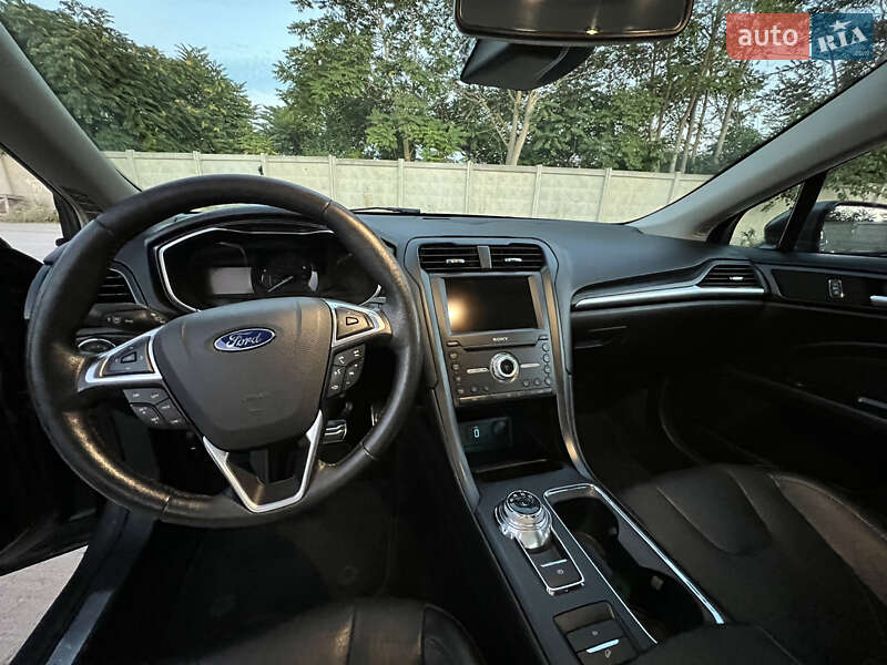 Седан Ford Fusion 2016 в Одесі