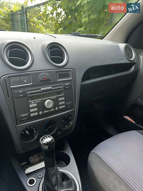 Хэтчбек Ford Fusion 2010 в Киеве