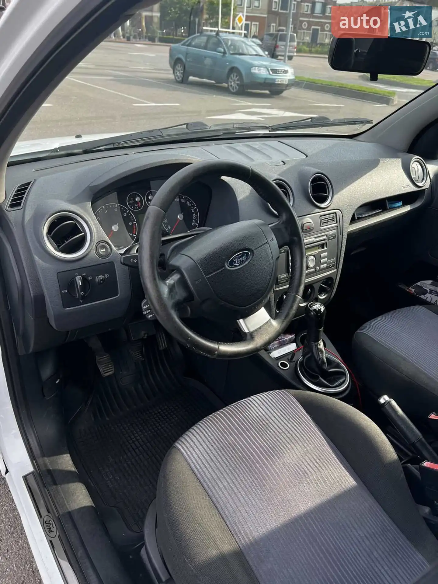 2010 Ford Fusion - мініатюра 16