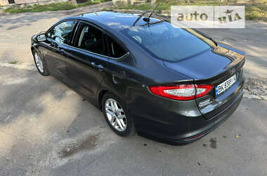 Седан Ford Fusion 2014 в 