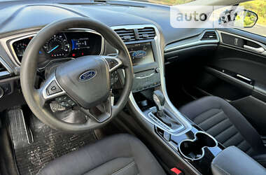 Седан Ford Fusion 2014 в 